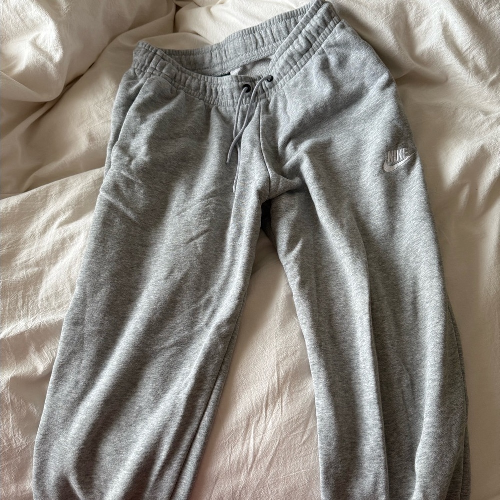 women’s nike sweatpants